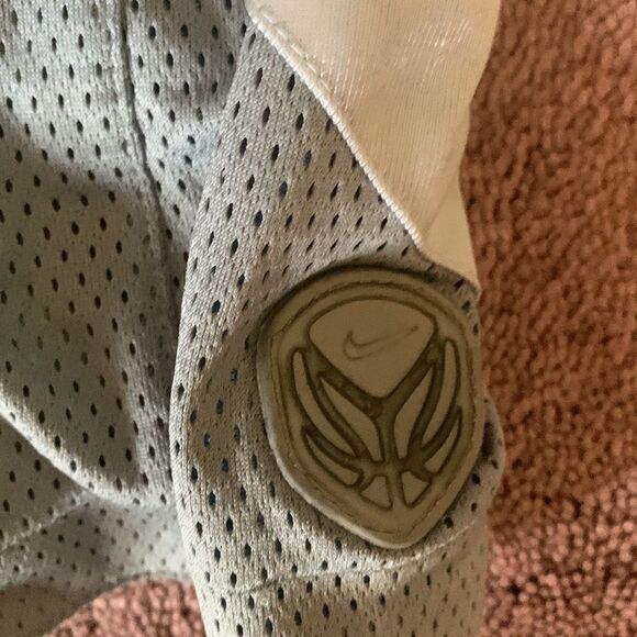 Y2K Nike Shorts - Picture 3 of 3